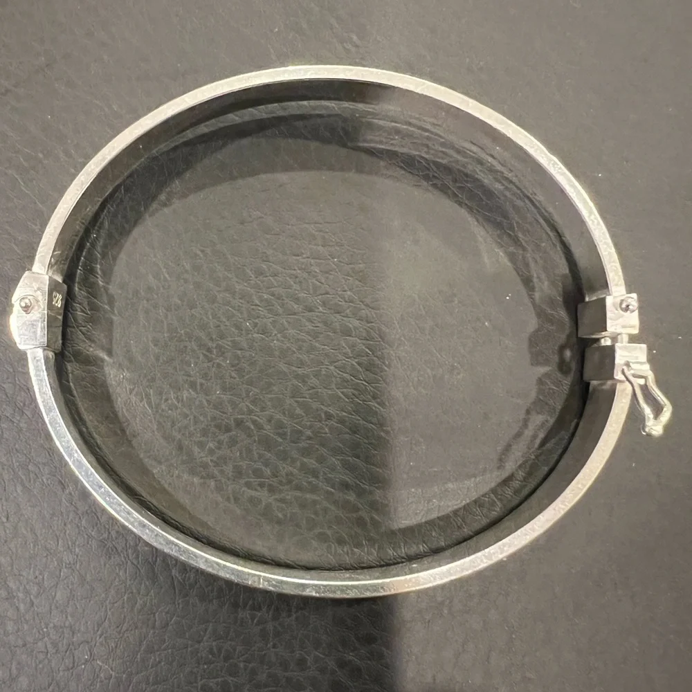 .925 Sterling Silver Oval Bangle
